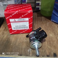 MAGNETIC VALVE 3 WAY-BRAKE VALVE EXHAUST MITSUBISHI PS125 PS125T CANTER MK420596