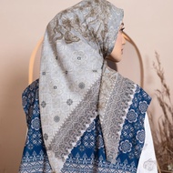 Wearing Klamby - Medinela Scarf