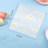 White chrysanthemum zip bag 13x13cm (50c)