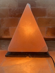 โคมไฟเกลือหิมาลายัน Himalayan Salt Lamp ทรงปิรามิดขนาด 9 นิ้ว โคมไฟหินเกลือหิมาลายัน