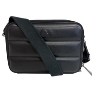 二手MONCLER橫款斜背包，單肩包，腰包，品牌包，可愛，黑色