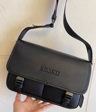 💯         【原裝正貨】COACH 蔻馳 牛皮革 斜挎單肩包 大號 男款 黑色