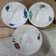 7-inch red, green, and green patterned soto bowl