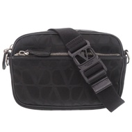 Valentino Garavani Garavani x Undercover 黑色單肩包，0922 號（二手），成色極佳。