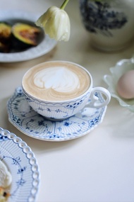 Blue Floral Coffee Cup And Plate Set European Retro Glazed under Color Elegant Blue Pattern High Aes