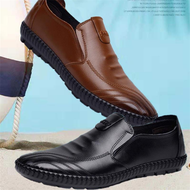 🎊พร้อมส่ง มาใหม่2021🎊 รองเท้าแฟชั่นผู้ชายใหม่ของแท้หนังสบายๆสบายๆ Loafers ชายรองเท้าแตะ Breathable กันน้ำ รองเท้าผ้าใบ