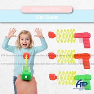 Mainan Magic Fist Guns Plastic Toy Stress Relief Fist Shooter Classic Children’s Soft Gun Toy Hot-Se