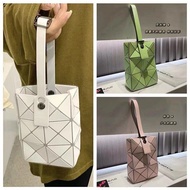 Japan Lingge Issey Miyake Mobile Phone Bag 2022 New Mini Hand Bag Wrist Bag Mini Handbag Female Bag Sports
