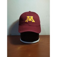 Tow Golden Gophers Hat Likenew