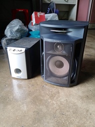 ลำโพง  ซับวูฟเฟอร์  subwoofer  sony โซนี่  1ตัว  เสียงดี ครับ  ( มือสอง )    และ  ลำโพง   ซับวูฟเฟอร