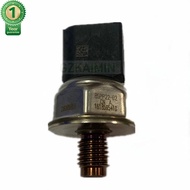 FUEL RAIL PRESSURE SENSOR 85PP22-02 For Mercedes-Benz Sprinter E-Class C-Class