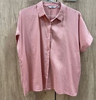 Uniqlo粉色襯衫