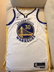 金州勇士隊（Golden State Warriors） NBA Store EU 的聯盟版（Association Edition） Farfetch 籃球球衣。Stephen Curry