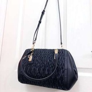 全新 Coach Handbag 黑色手袋