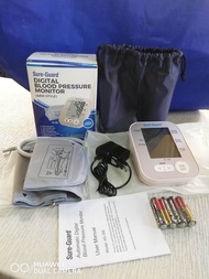 DIGITAL BLOOD PRESSURE MONITOR