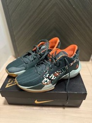 Nike Giannis zoom freak 2 EP