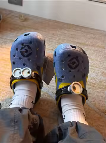 New Minions Beach Strap Pants with Hole Shoes Breathable, Anti slip, Waterproof and Odorous Shoes