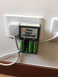 二手 3A 2A mini ram charger 電池充電器