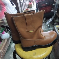 BROWN color Safety Shoe (Jenama SOBAR)(Size: 7/41)