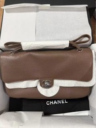 Chanel 26S 大象灰銀扣32cm機場包 /Light Brown 32cm