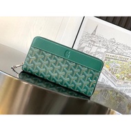 Goyard MATIGNON Large Wallet is Long Design Full Zipper Opening Closing to Make Safe.It Contains 12 