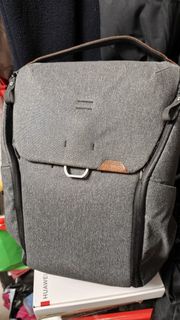 Peak Design Everyday Sling 30L