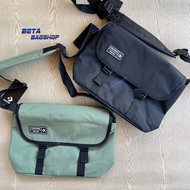 Converse แท้ !!! กระเป๋าสะพายข้าง รุ่น 1261807 สีดำ สีเขียว ใบใหญ่ ++ ลิขสิทธิ์แท้ 100% ++