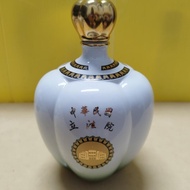 中華民國立法院紀念酒瓶完整無瑕疵