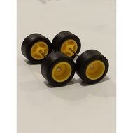 Rubber Wheels 1/64 Yellow Short Axle 10mm Hot Wheels Matchbox