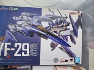 Bandai DX超合金Macross Frontier YF-29 Durandal Valkyrie