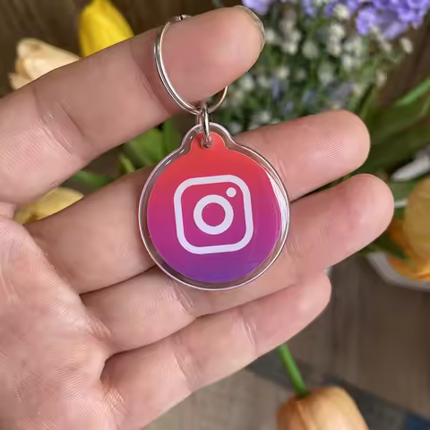 13.56MHz Epoxy NFC Key Card Instagram WhatsApp Facebook Snapchat NFC Tap Keychains