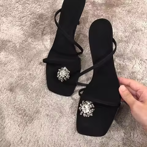 Slippers Women 2025 Hot Sale Ladies Shoes Square Toe Woman Shoes Fashion Crystal Dress Slippers Summ