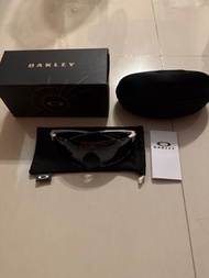 Oakley 太陽眼鏡