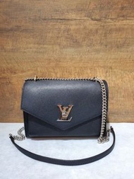⚡FINAL SALE🈹️ LV Mylockme BB Chain Bag
