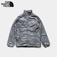 เสื้อกันหนาวมือสอง The North Face สีเทาสเปซเกรย์ โลโก้ชมพู อก 38 ยาว 26 ไซส์ S ยุโรป สภาพใหม่ มีหัวซ