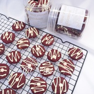 Red Velvet Cookies Rangup with Premium White Chocolate Drizzle