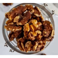 500gram / 1Kg Roasted Walnut Original Unsalted Kacang Walnut Panggang Premium Grade Ready Stock Read