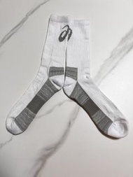 現貨正品日本的專業運動品牌ASICS 亞瑟士運動白中筒襪 White Cushioned Sport crew socks (Size: 24 - 30 cm) $30/1