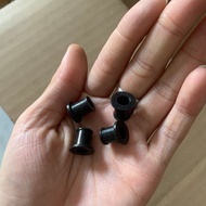 Pack of 100 6mm rubber gaskets - Used in watering systems.