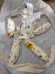 Winnie the Pooh 嬰兒安全帶（適合Combi)