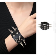 TTN052 Punk Style Leather Bracelet Punk Slang Bracelet Spiky Bolt Design