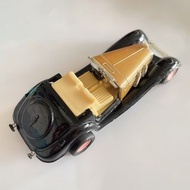 香港製造金屬古董賓士小汽車 擺飾品 物況如照片@c509-4