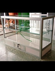 Etalase laci pecel lele