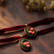 復古刺繡頸鏈| 4月誕生花 山茶花