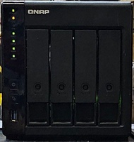 Qnap 
TS-451D2 
8G Ram
4Bay Nas

👉🏻有意購買直接留電話聯絡👈🏻
⭐️Carousell回覆訊息限制⭐️
⛔️沒有留電話預約不設回覆⛔️

請你留意⬇️
交易時間地點⬇