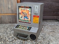 《故障擺飾》早期「太陽王：小瑪莉機台」（木殼）—古物舊貨、懷舊古道具、復古擺飾、早期民藝、80、90年代老電玩機台收藏