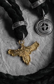 Horizon blue 小金鷹扣 pendant