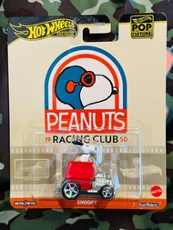 Hobby Store xe mô hình Hot Wheels Premium Pop Culture Snoopy Peanuts Racing Club