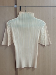 三宅一生 Pleats Please 淺黃色