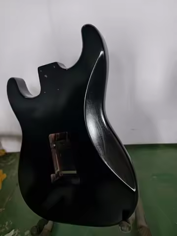 Minor defects electric bass guitar body completed, Fender style, ST guitar barrel, SSS bass panel, p